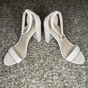 Nude wedges